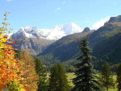 Riva di Tures valley in autumn colcours